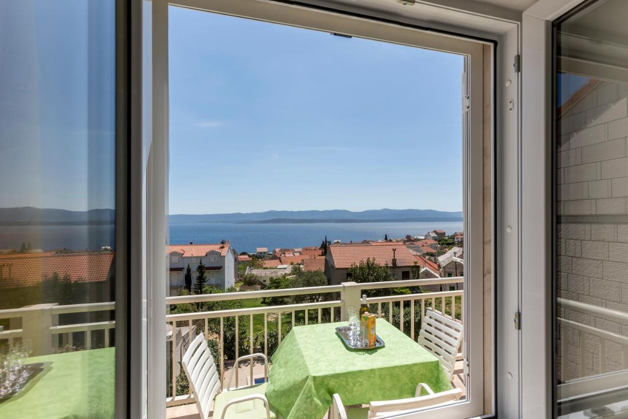 Apartmani Bezmalinovic Bol Buitenkant foto