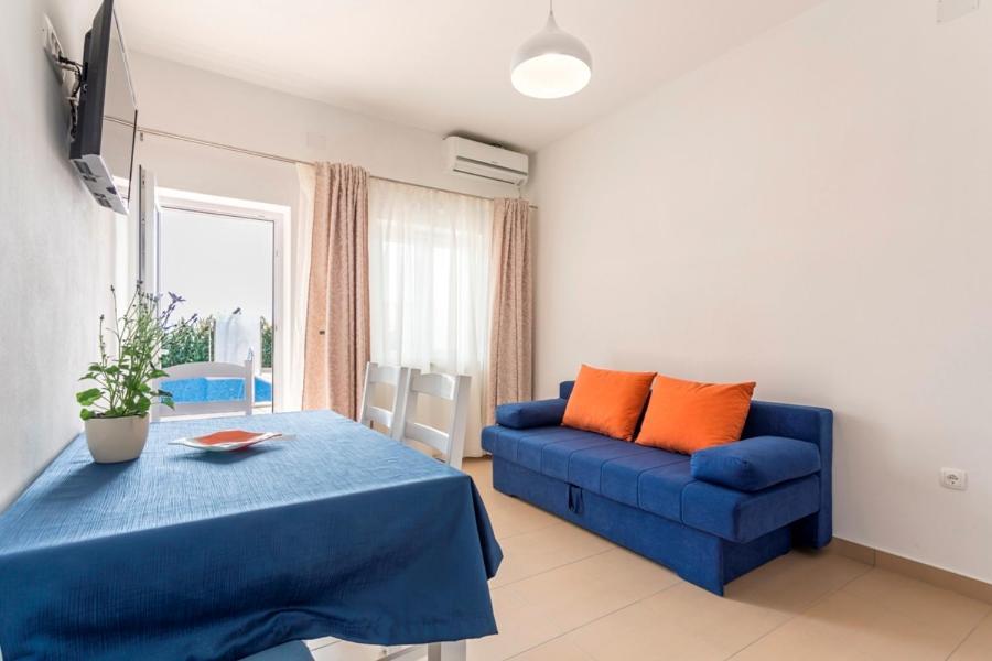 Apartmani Bezmalinovic Bol Buitenkant foto